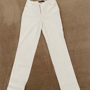 Gloria Vanderbilt white Amanda jeans